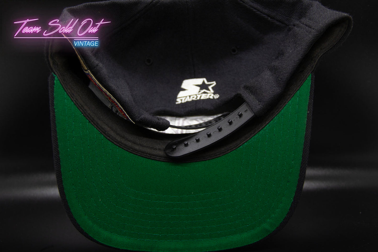 Vintage Starter Los Angeles Kings Motion Script Snapback Hat NHL